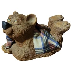 Vtg 90's Frump Bear Tabby Figurine Red Plaid Scarf D & D Studios Resin Relaxed